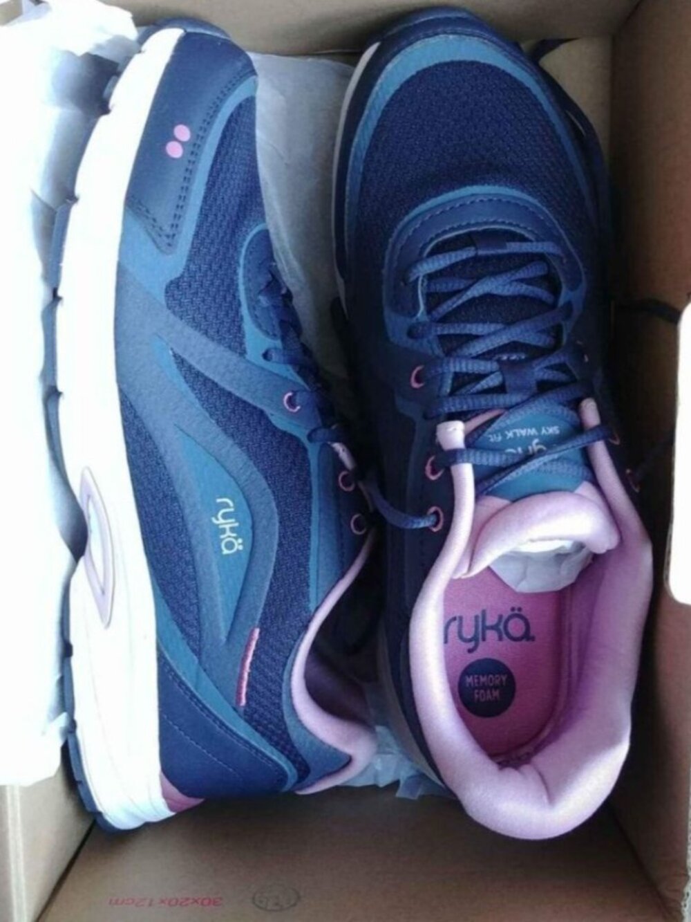 Brand New Ryka women's Running Shoe, memory foam Size 9